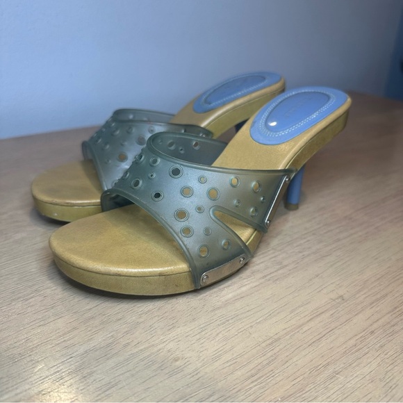 Fioni Y2K Jelly Kitten Heels. Tan and Light Blue. Size: 5. - Picture 1 of 9